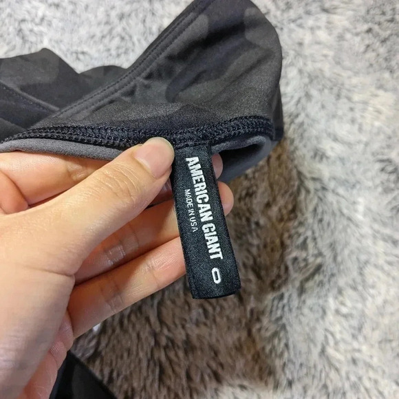 NEW American Giant Black Gray Camo Leggings Size 0 Pocket Power Legging - Picture 3 of 6